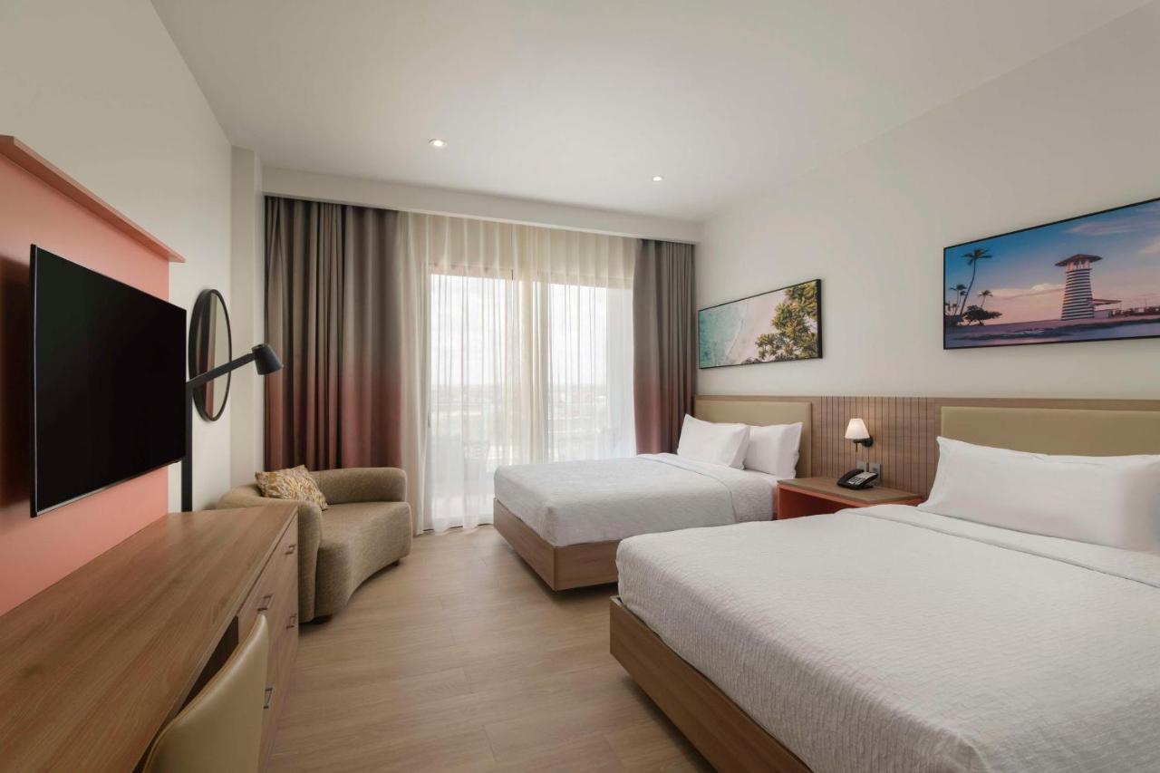 Hilton Garden Inn La Romana Exterior photo